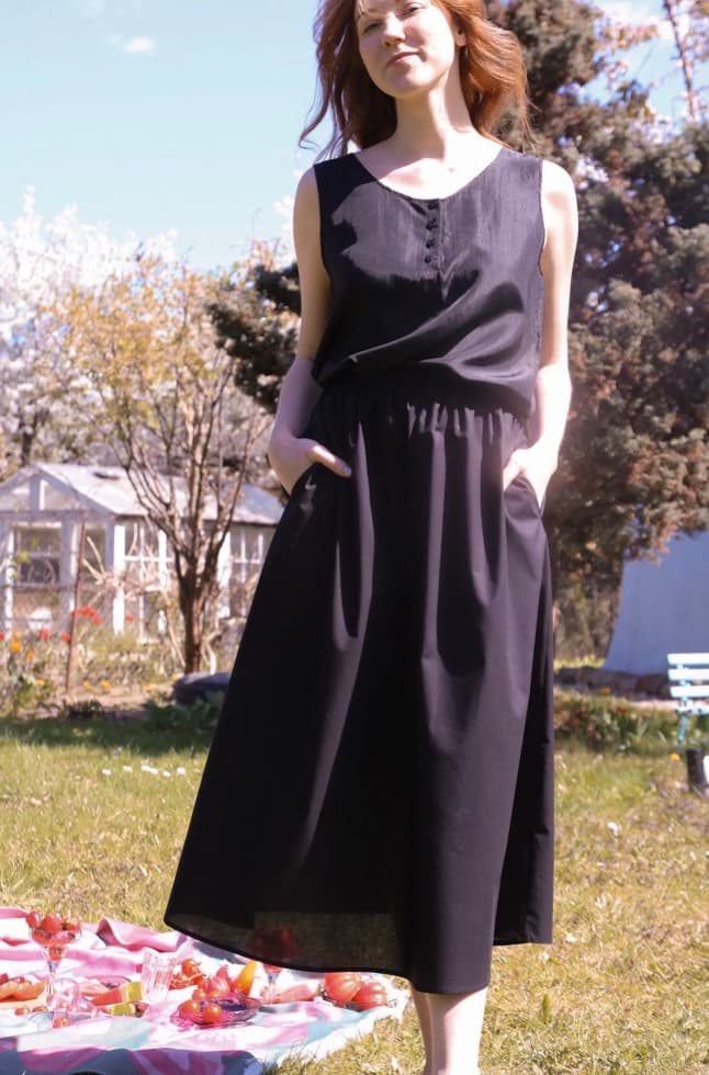 Black cotton skirt